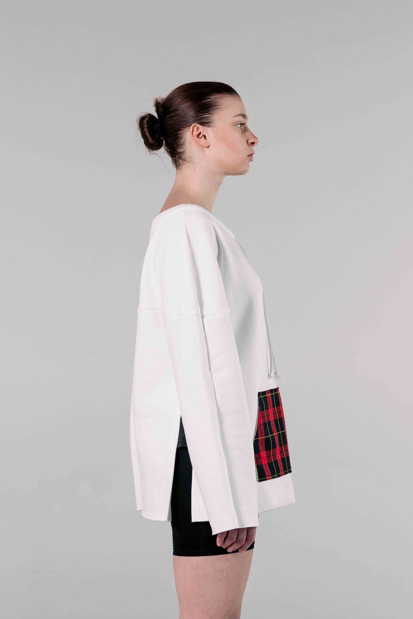 OVERSIZED SWEATSHIRT