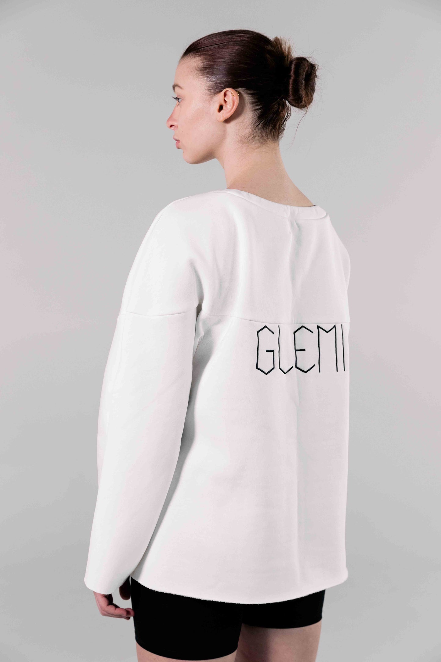 OVERSIZED SWEATSHIRT
