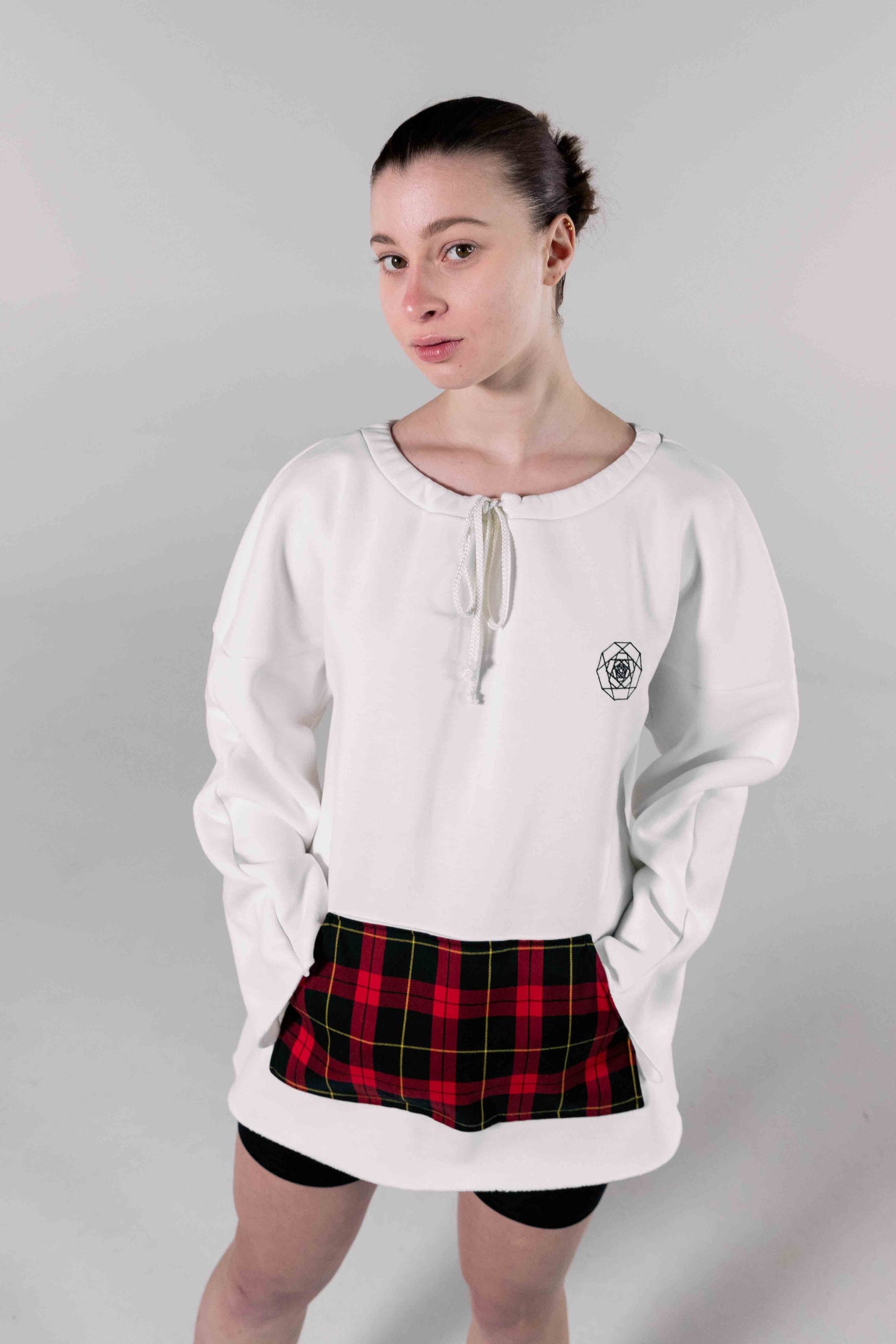 OVERSIZED SWEATSHIRT