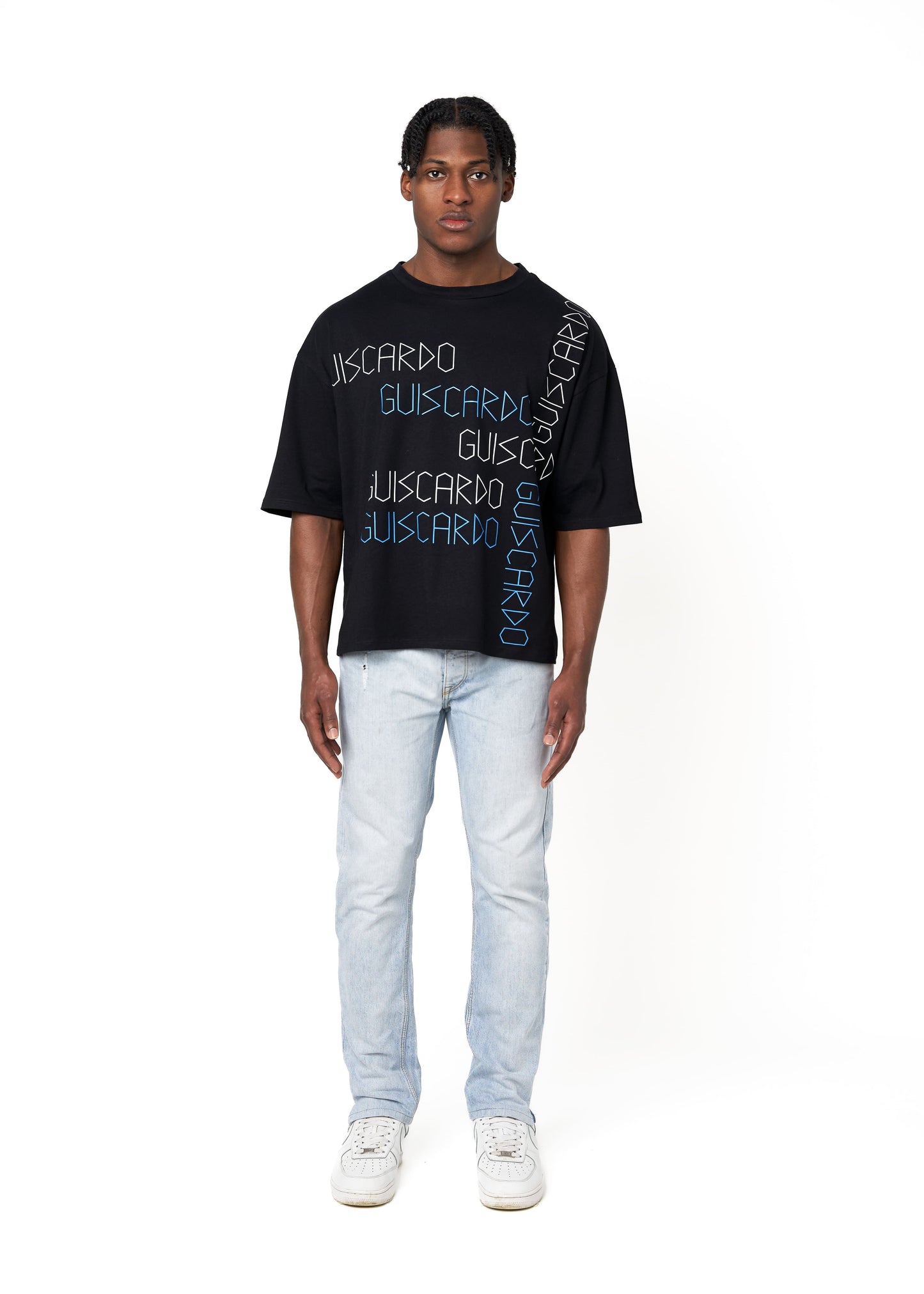 T-SHIRT WITH GRAPHICS