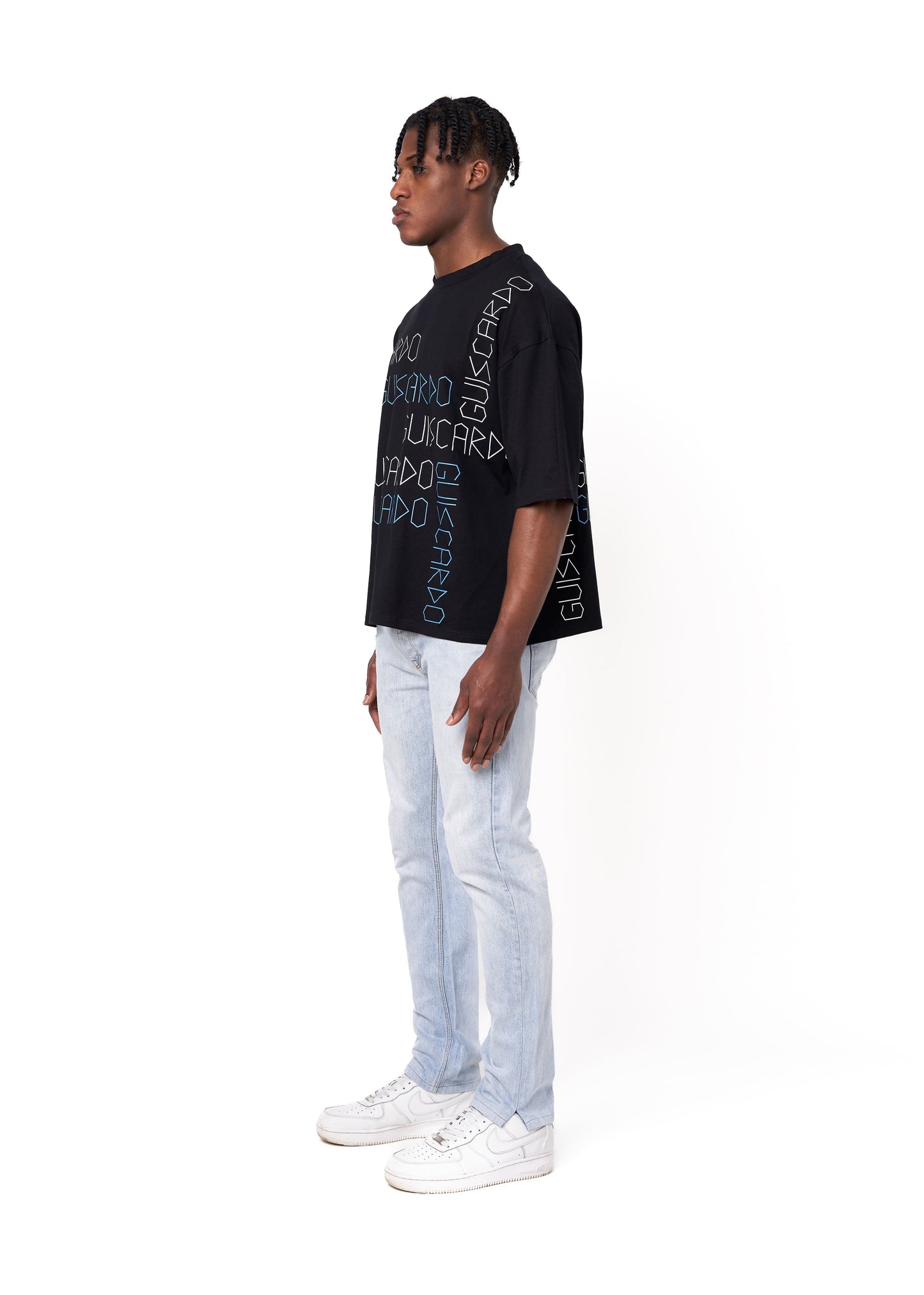 T-SHIRT WITH GRAPHICS