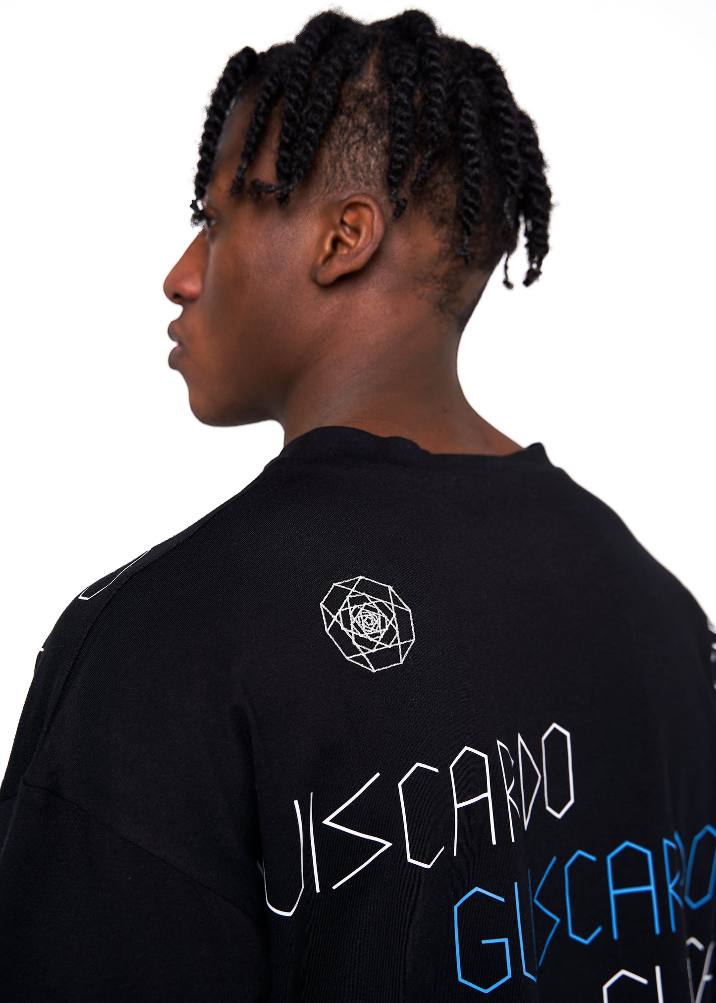 T-SHIRT WITH GRAPHICS
