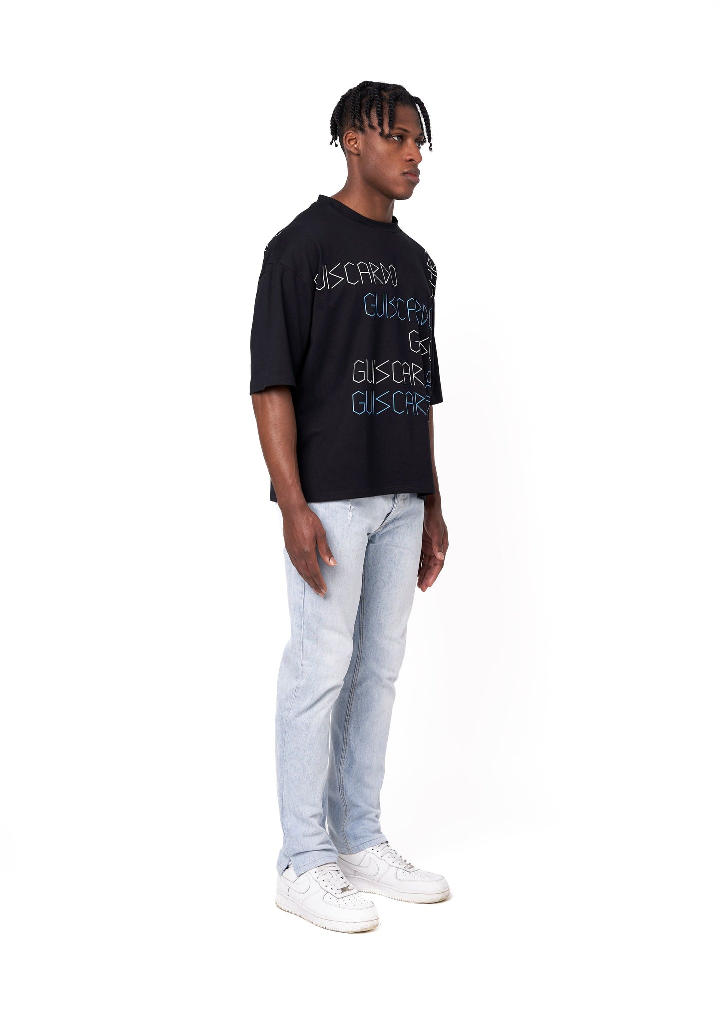T-SHIRT WITH GRAPHICS